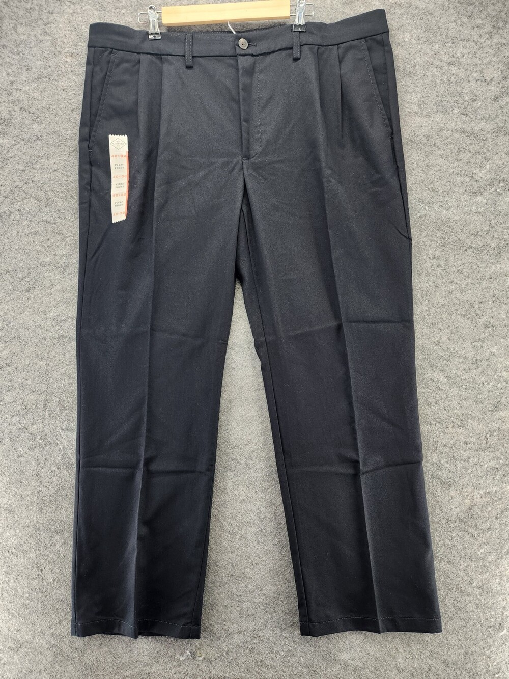 St Johns Bay Pants Mens 40x30 Black Pleat Front Easy Care